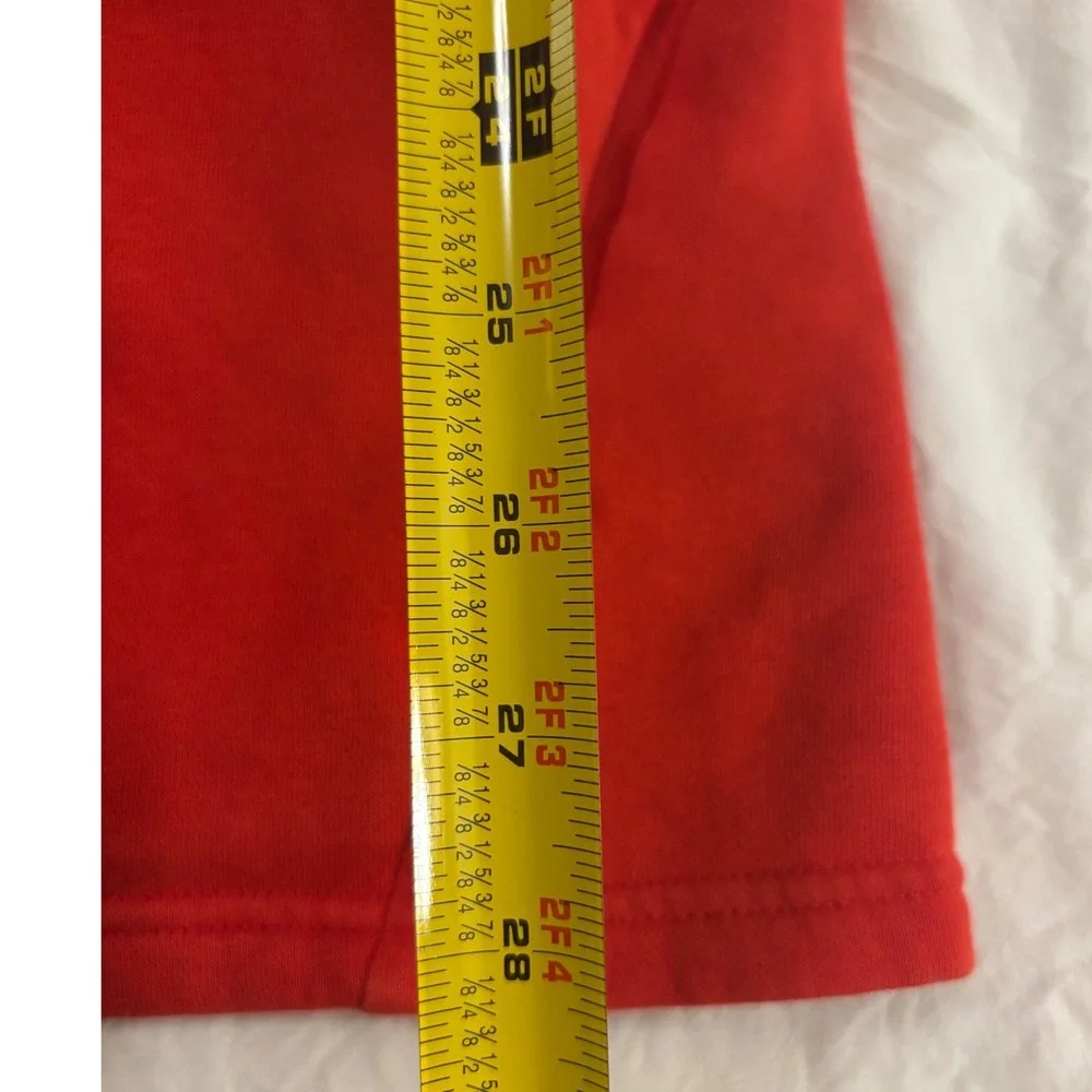 Under Armour shoulders athletic loose